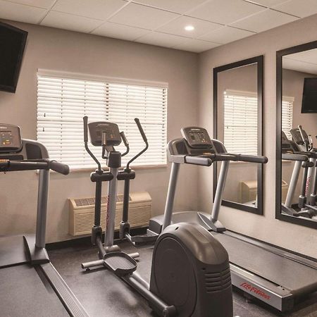 Country Inn & Suites By Radisson, Chicago-Hoffman ฮอฟฟ์แมน เอสเตทส์ ภายนอก รูปภาพ