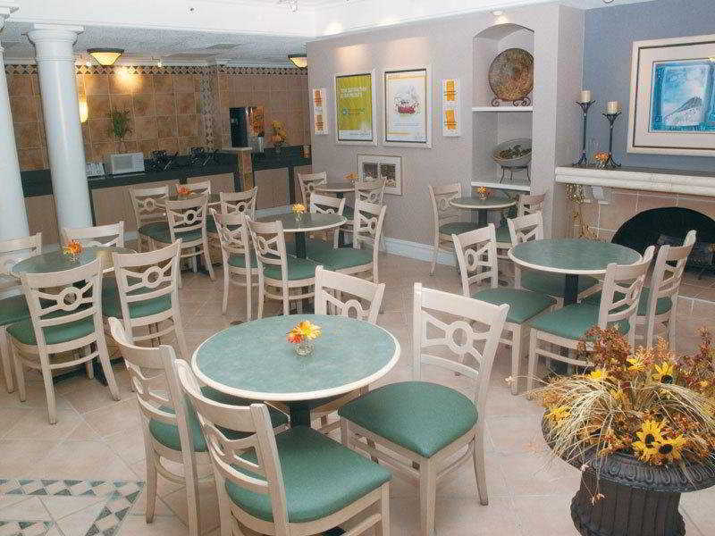 Country Inn & Suites By Radisson, Chicago-Hoffman ฮอฟฟ์แมน เอสเตทส์ ร้านอาหาร รูปภาพ