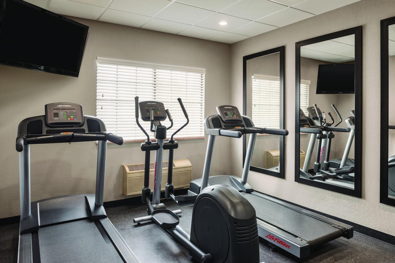 Country Inn & Suites By Radisson, Chicago-Hoffman ฮอฟฟ์แมน เอสเตทส์ ภายนอก รูปภาพ